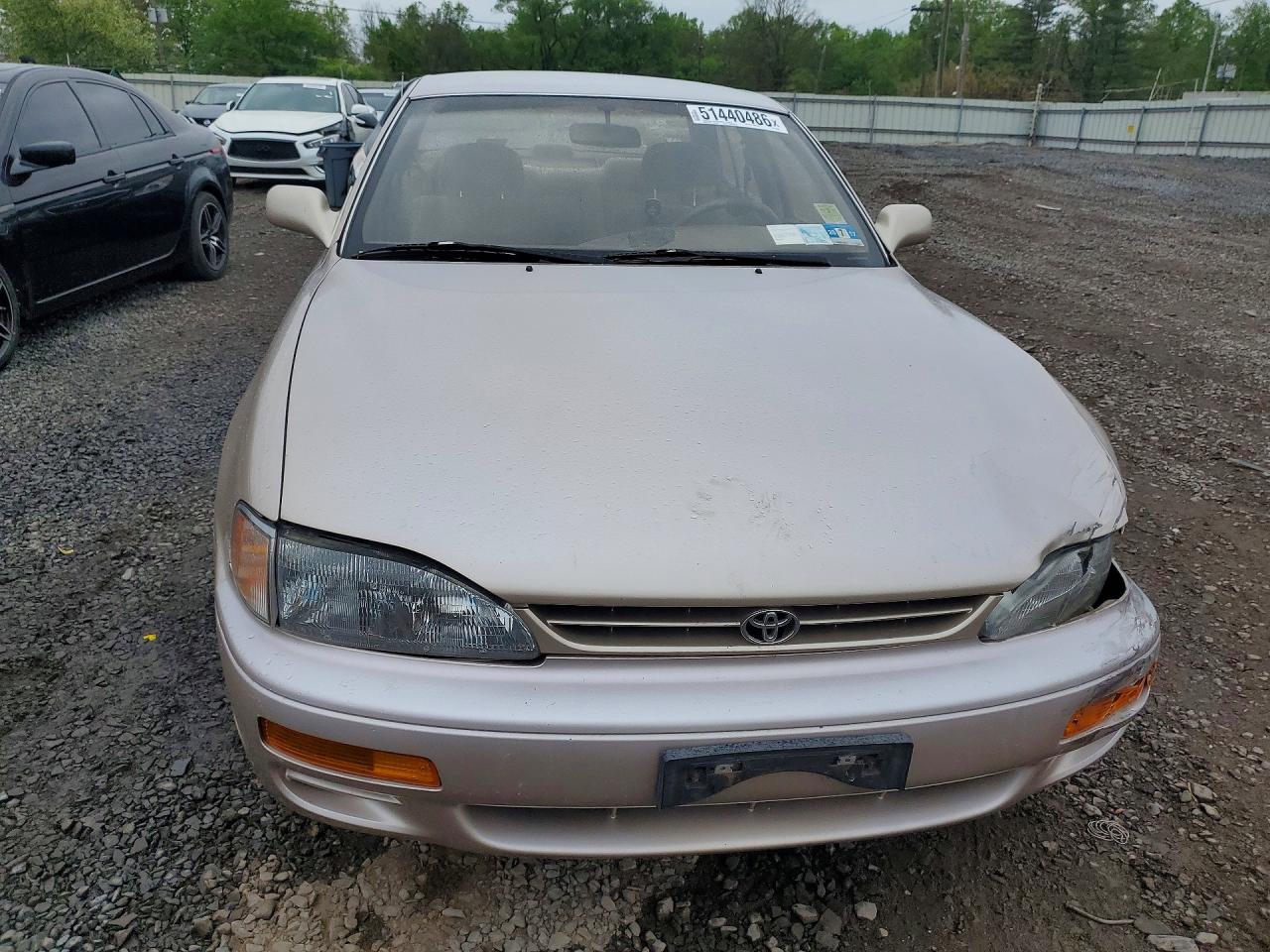 TOYOTA CAMRY 1995 — 6