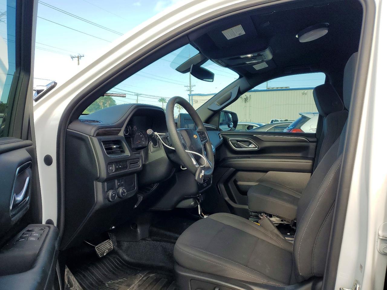 CHEVROLET TAHOE 2023 — 9
