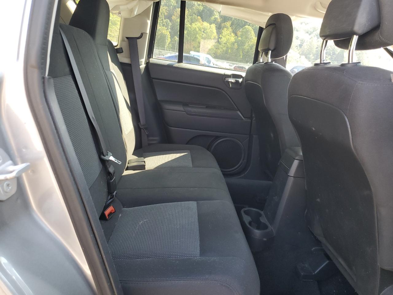 JEEP COMPASS 2016 — 12