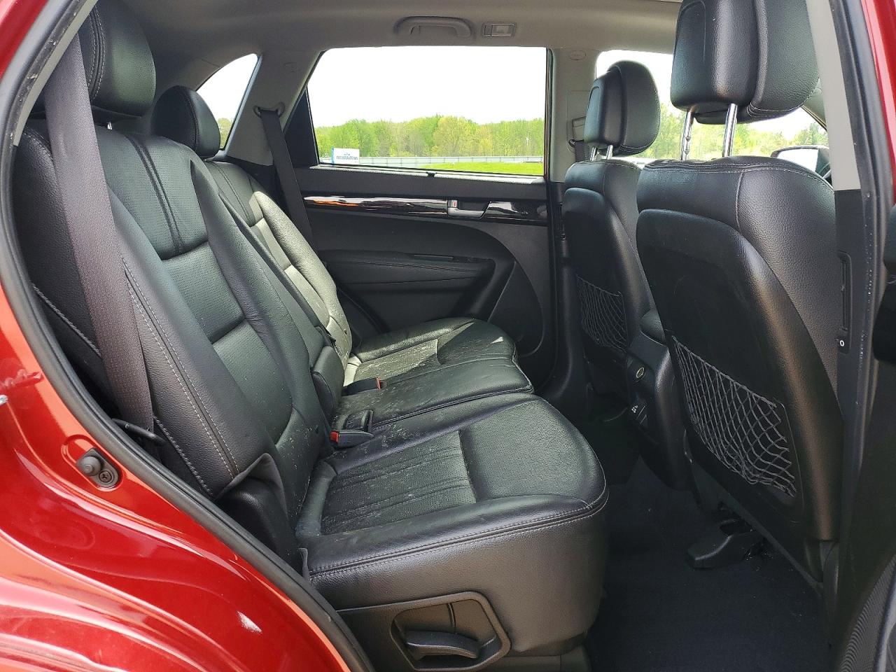 KIA SORENTO 2015 — 12