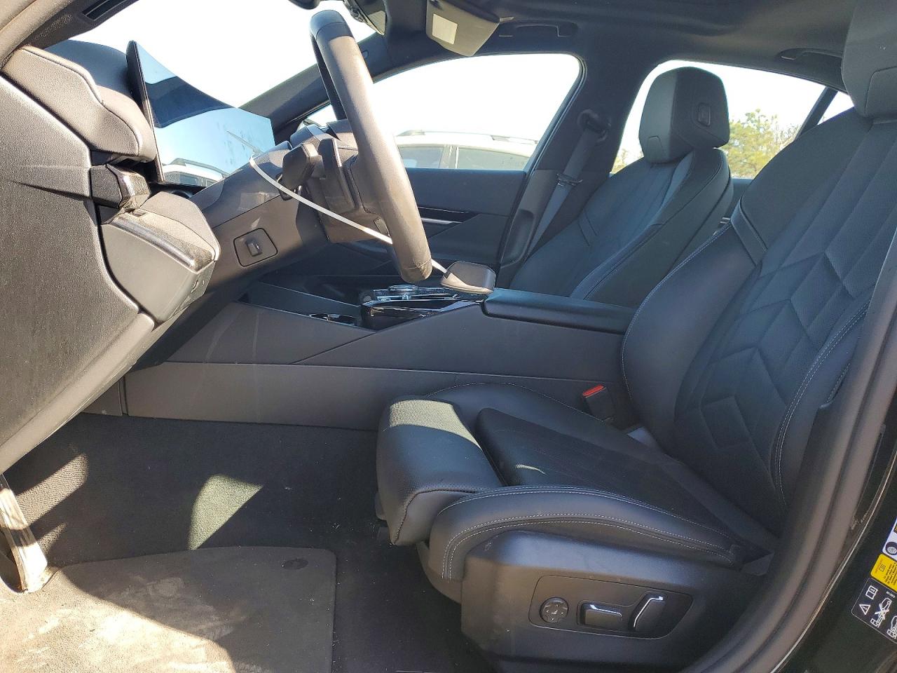 BMW 530 2024 — 8