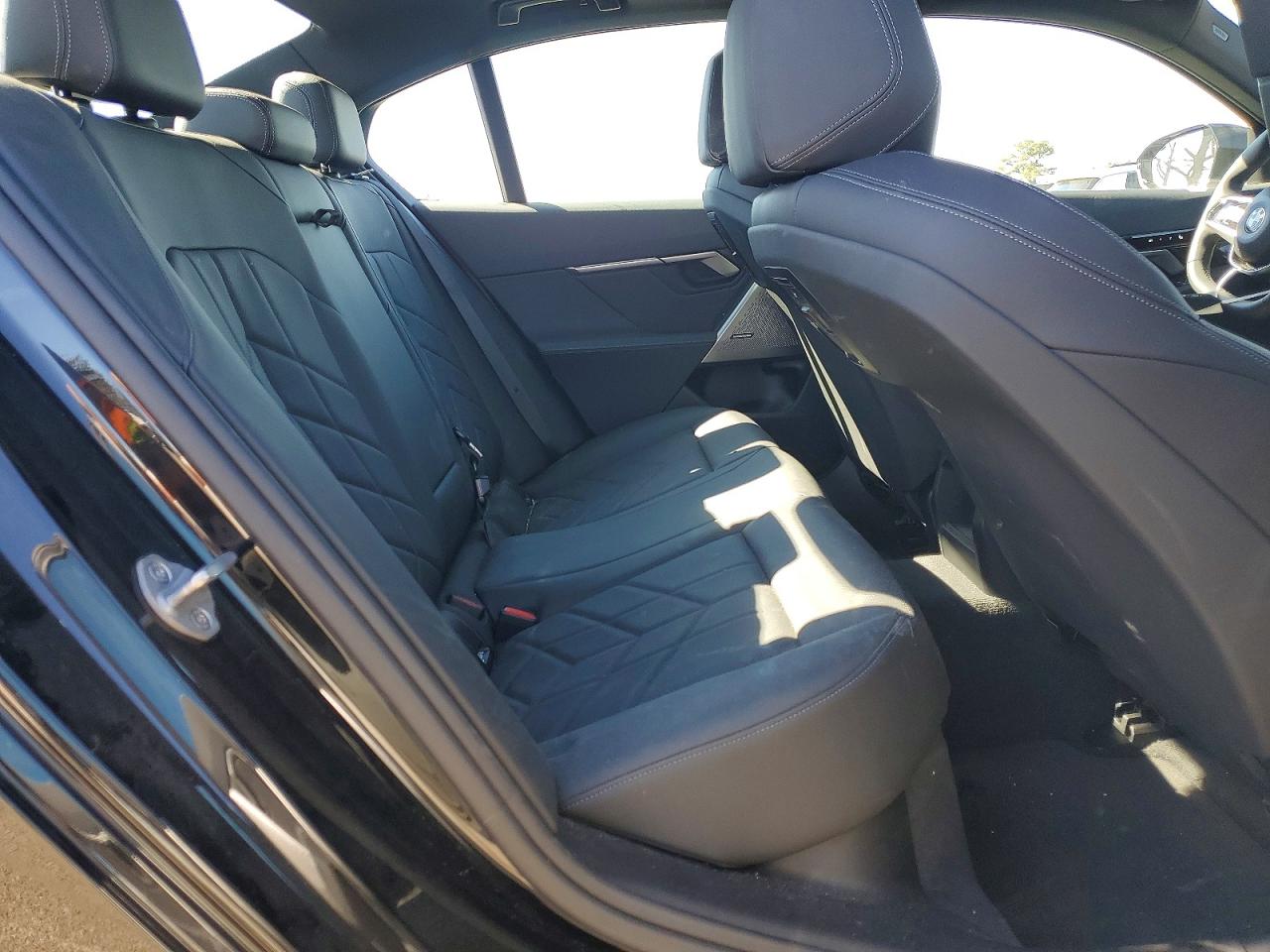 BMW 530 2024 — 11