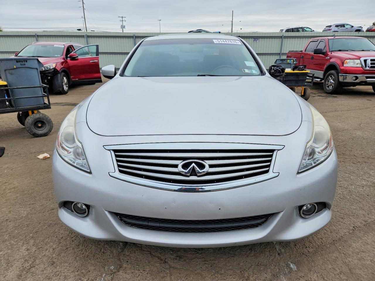 INFINITI Q40 2015 — 6