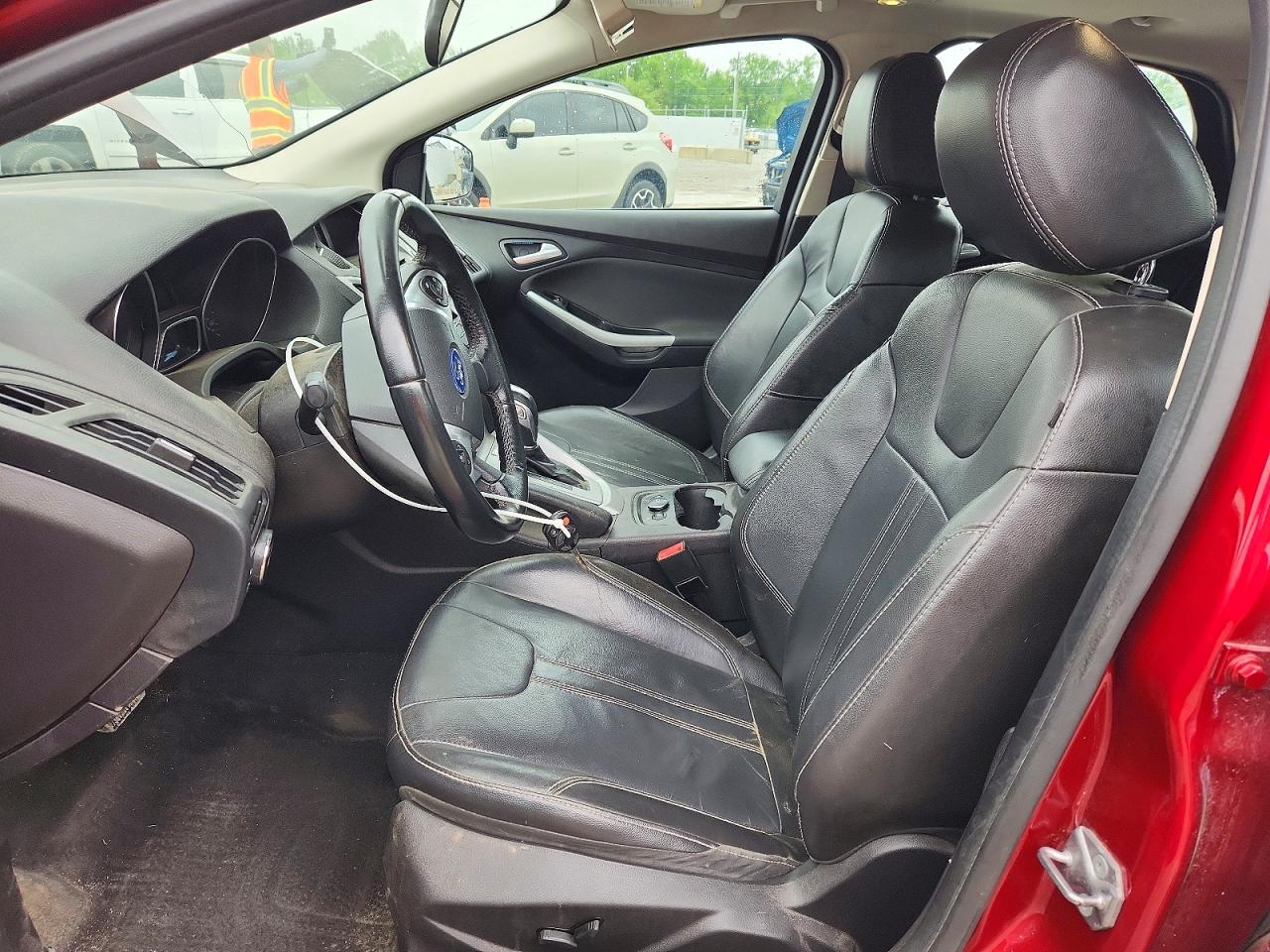 FORD FOCUS 2014 — 8