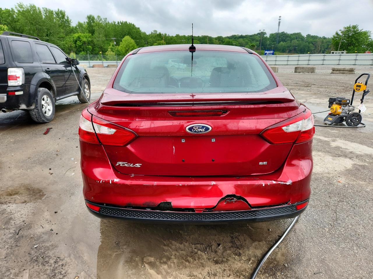 FORD FOCUS 2014 — 7