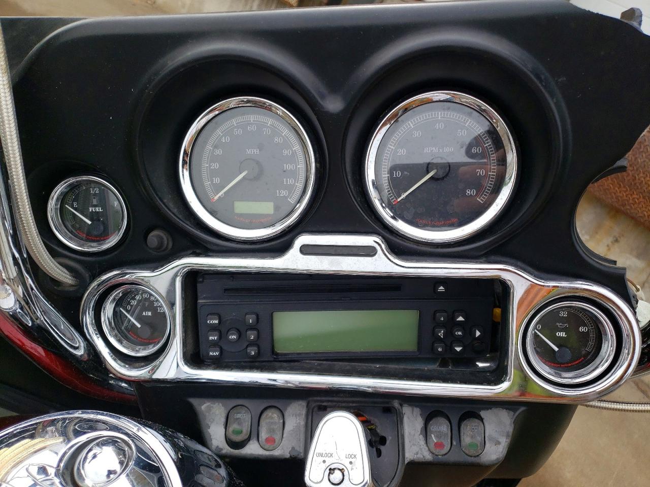 HARLEY-DAVIDSON FLHTCU 2010 — 8