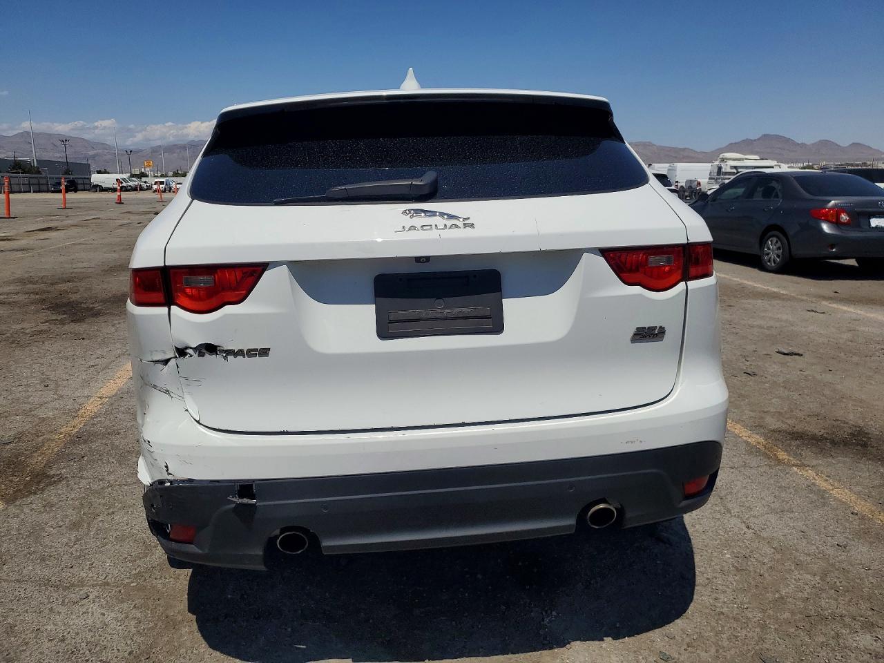 JAGUAR F-PACE 2018 — 7