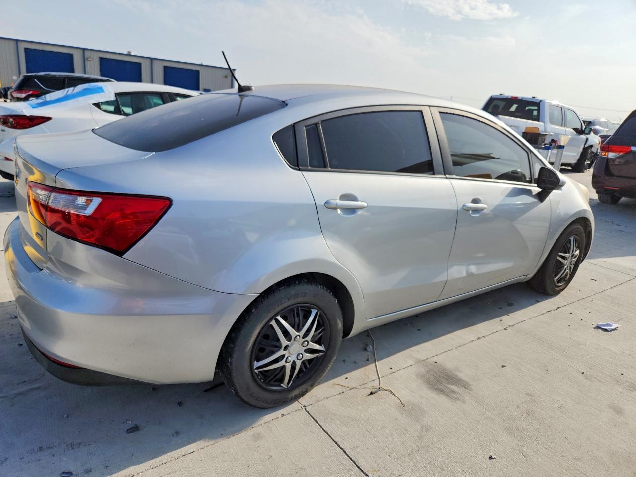 KIA RIO 2017 — 4