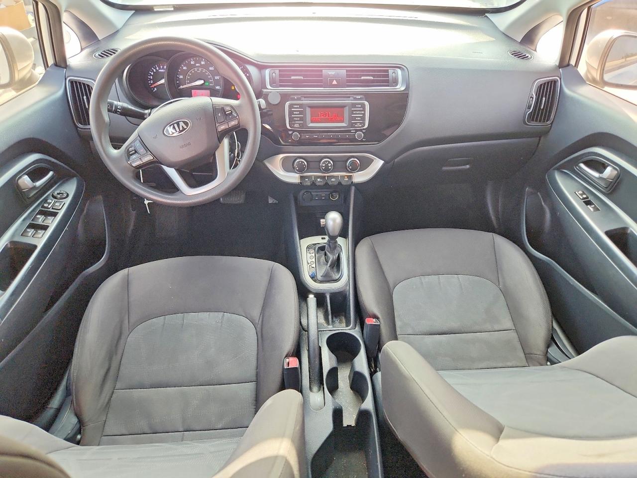 KIA RIO 2017 — 9