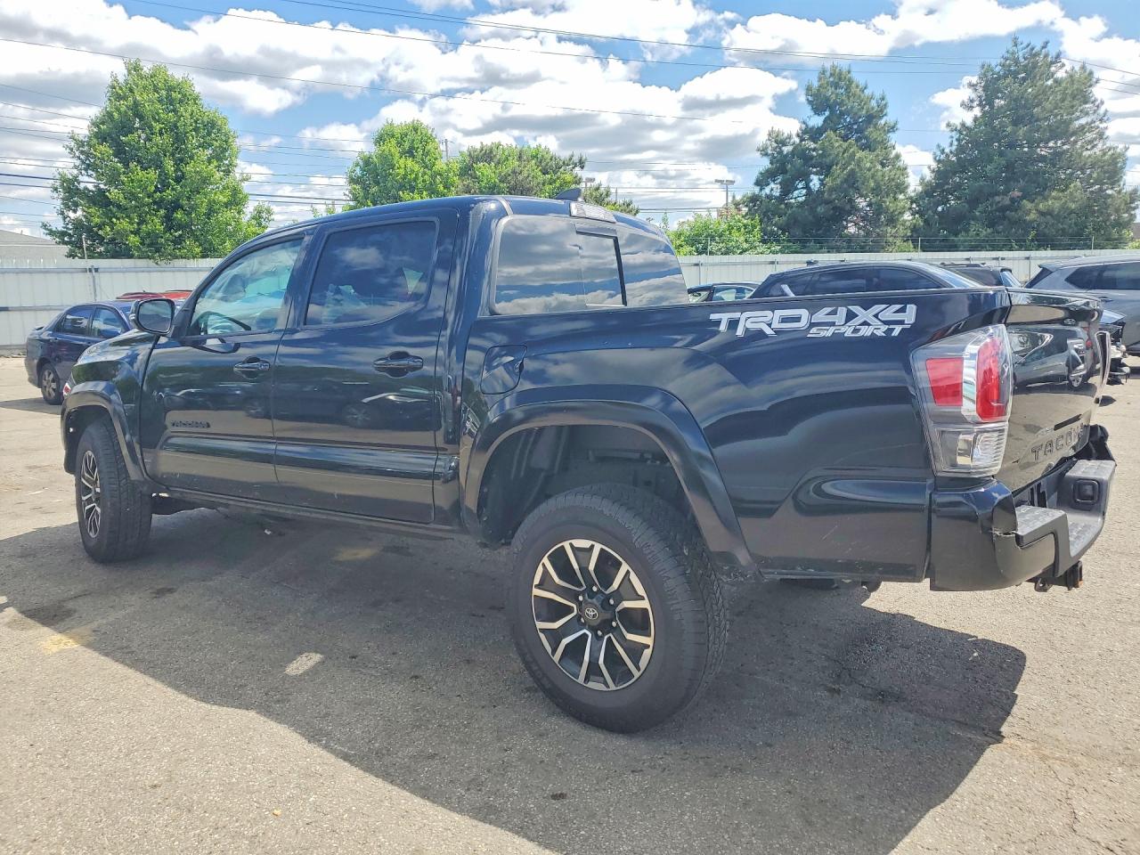 TOYOTA TACOMA 2022 — 3
