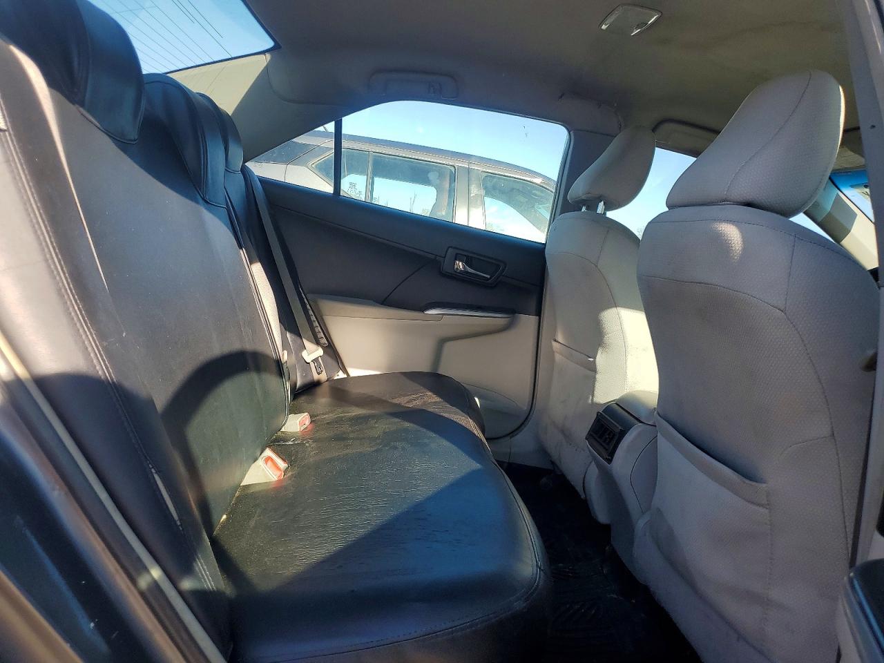 TOYOTA CAMRY HYBRID 2014 — 11