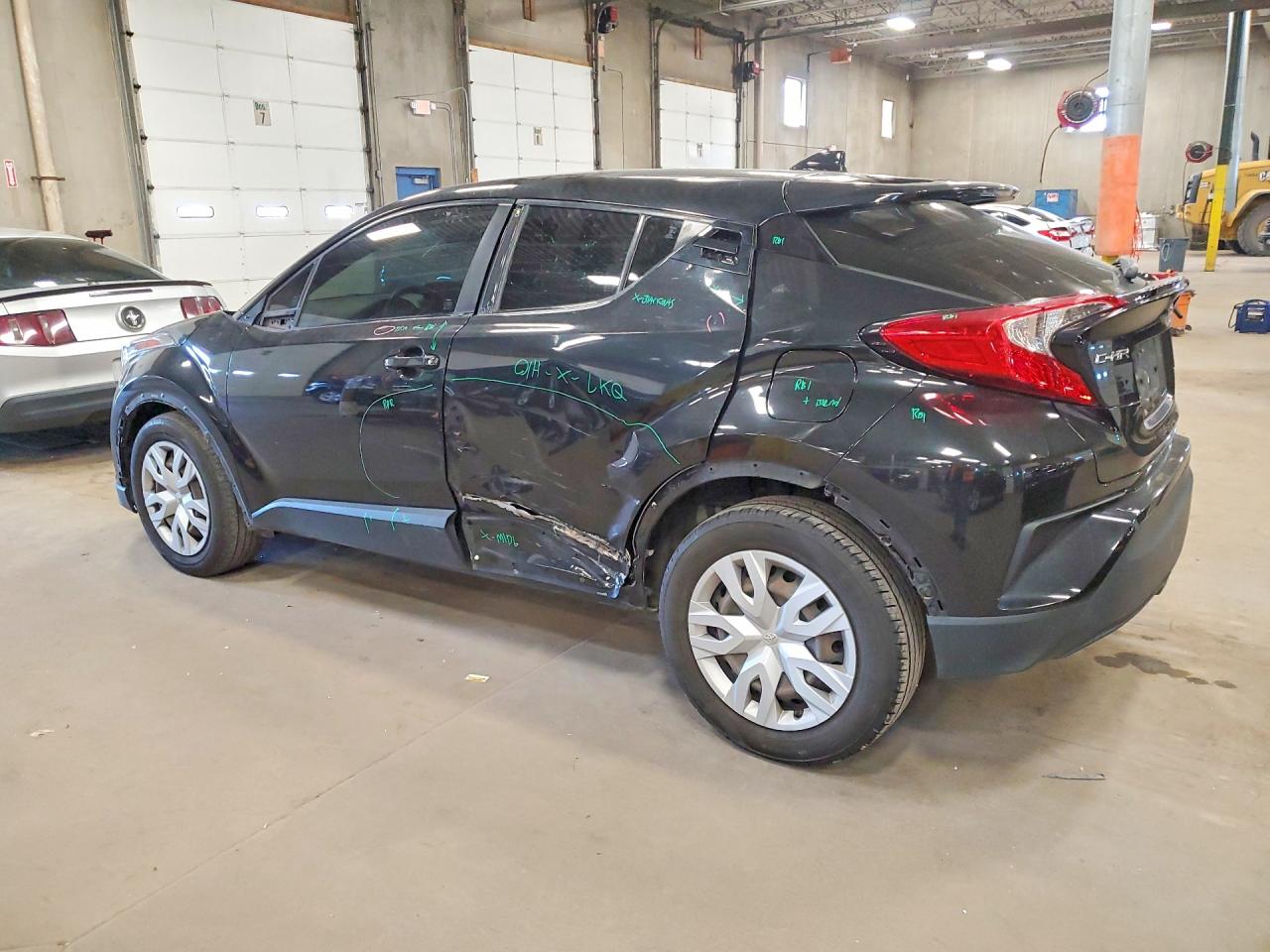 TOYOTA C-HR 2019 — 3