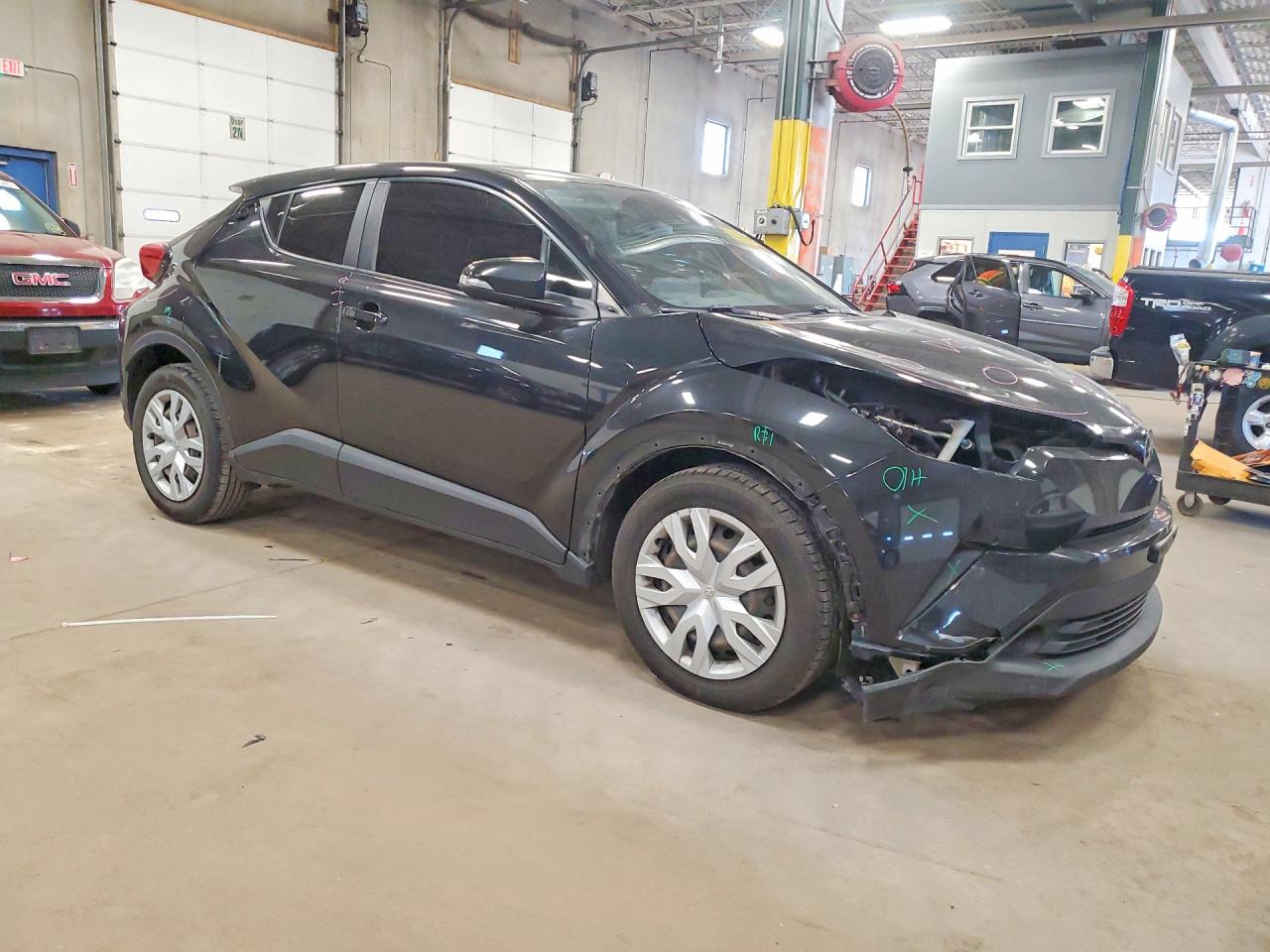 TOYOTA C-HR 2019 — 5