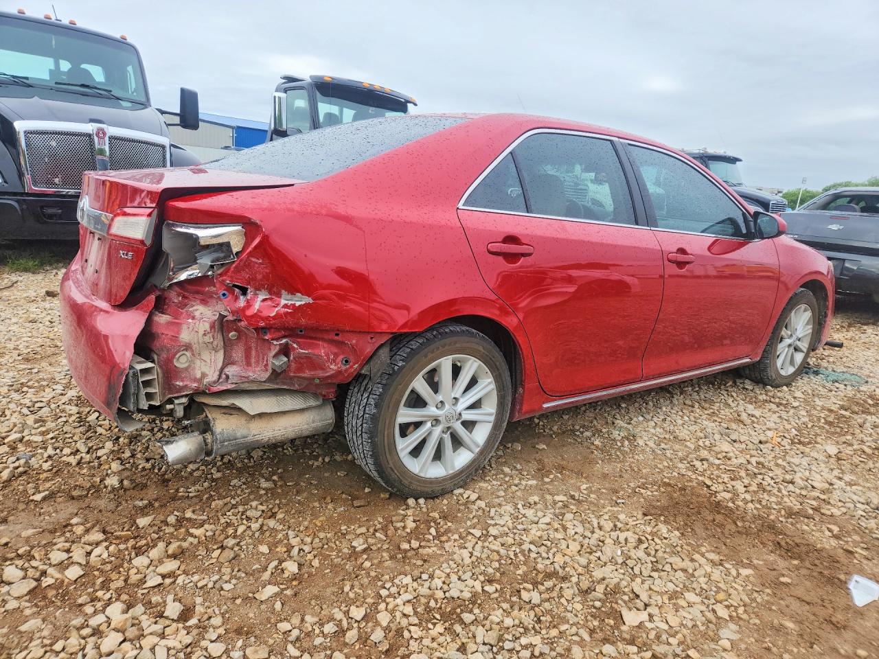 TOYOTA CAMRY 2013 — 4