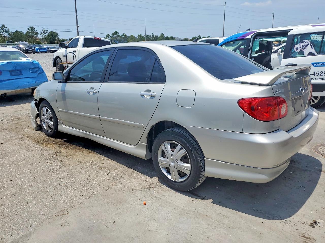 TOYOTA COROLLA 2004 — 3
