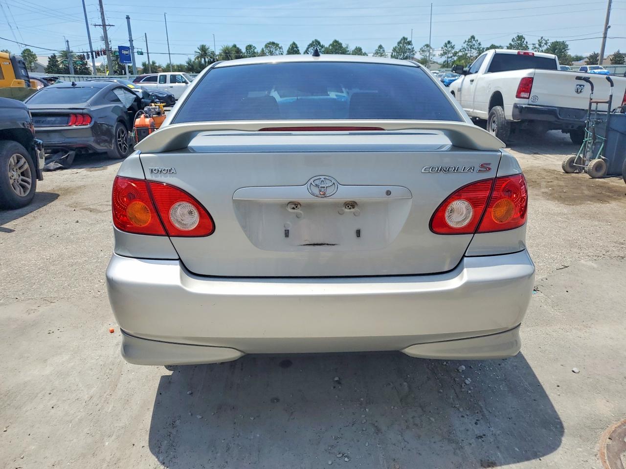 TOYOTA COROLLA 2004 — 7