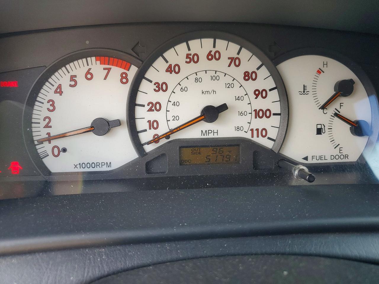 TOYOTA COROLLA 2004 — 10
