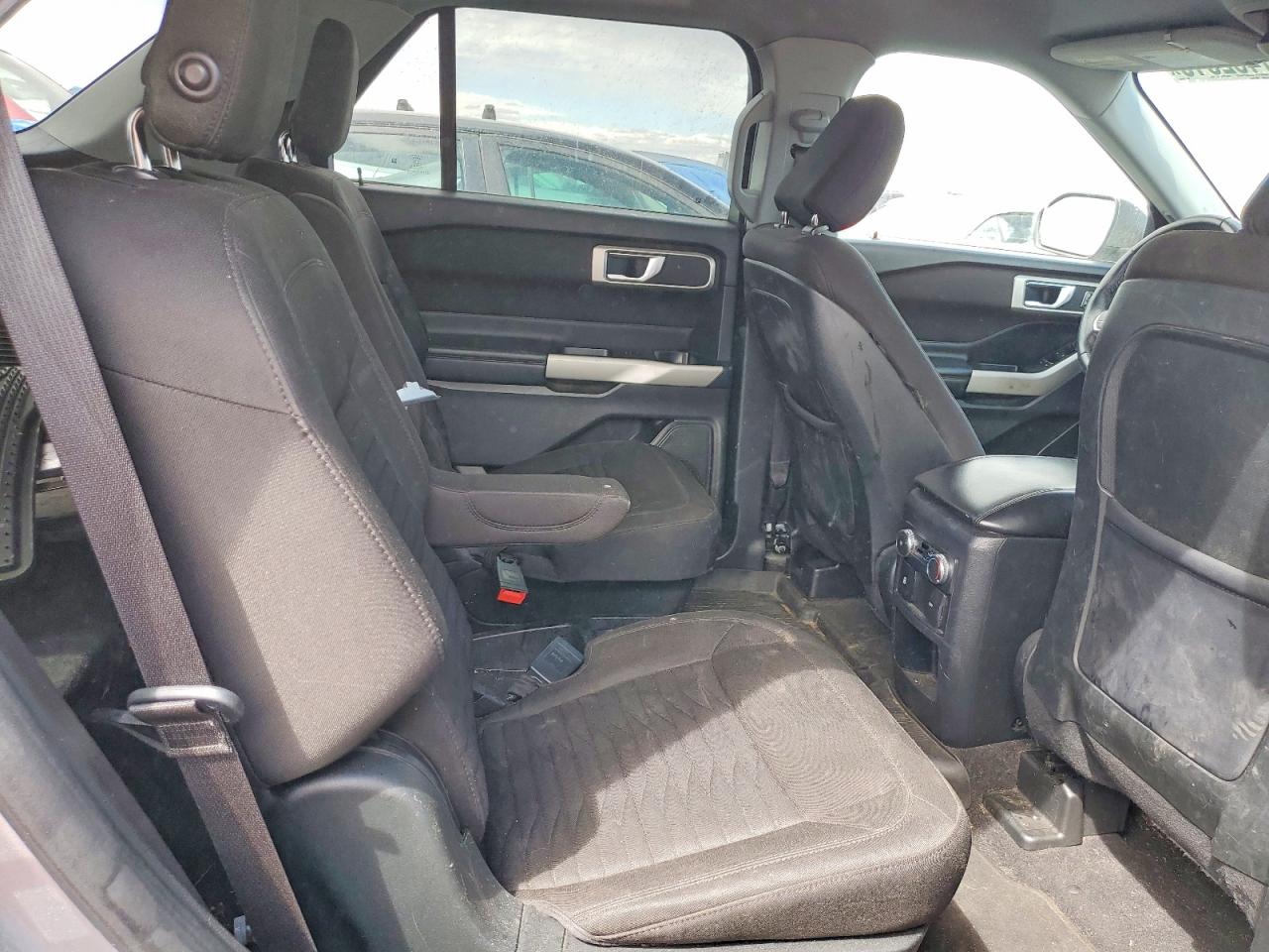 FORD EXPLORER 2020 — 12