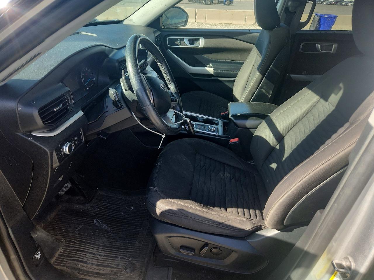 FORD EXPLORER 2020 — 8