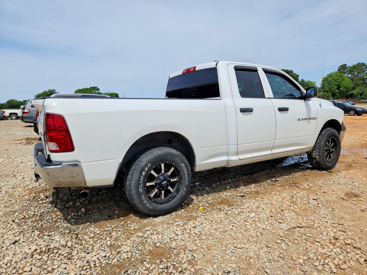 DODGE RAM 1500 2011 — 4