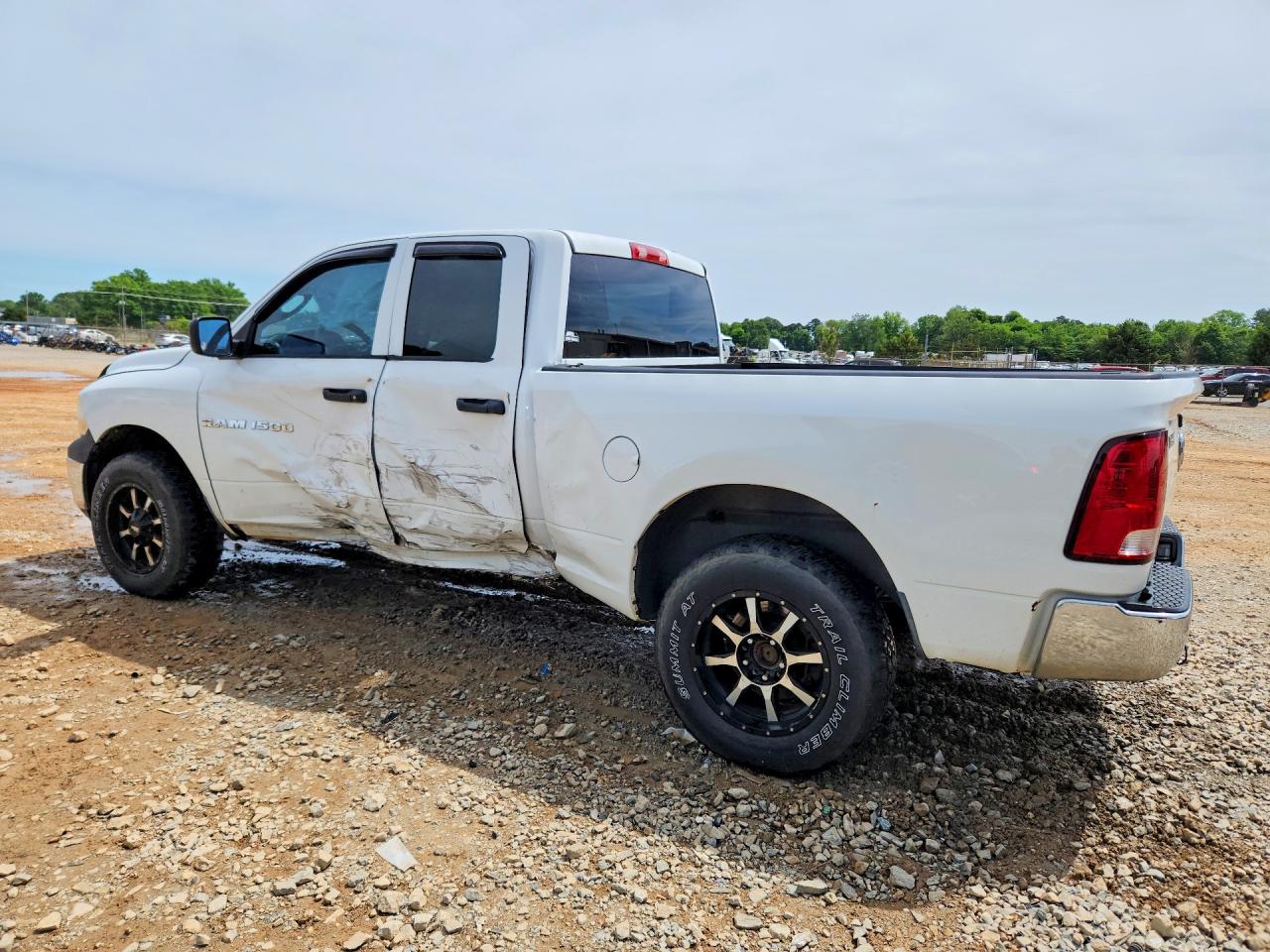 DODGE RAM 1500 2011 — 3