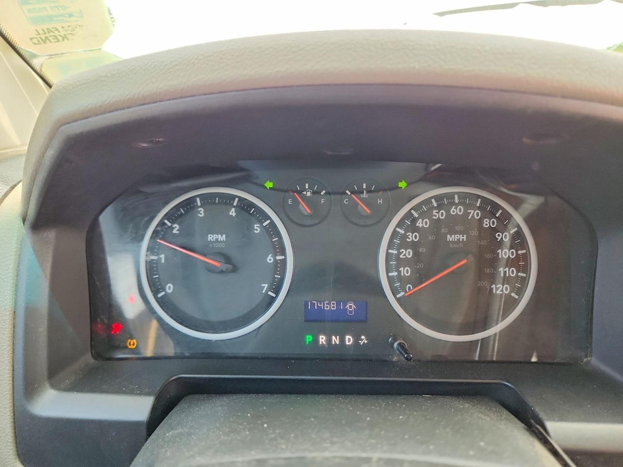 DODGE RAM 1500 2011 — 10