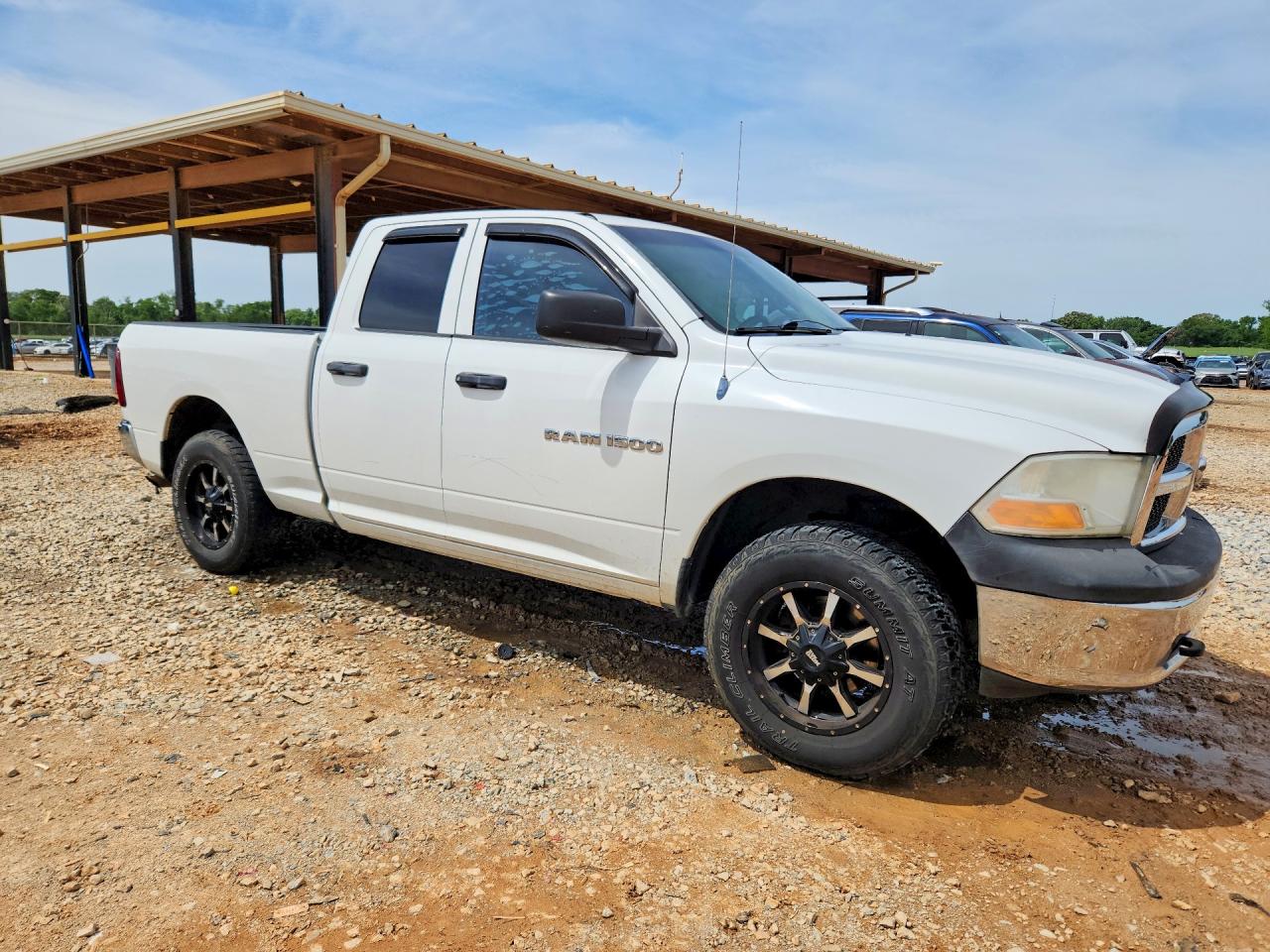 DODGE RAM 1500 2011 — 5