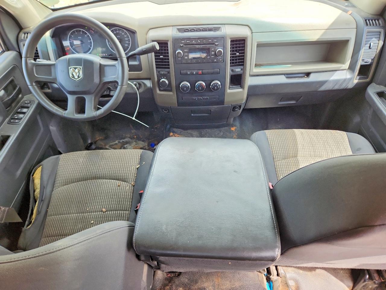 DODGE RAM 1500 2011 — 9