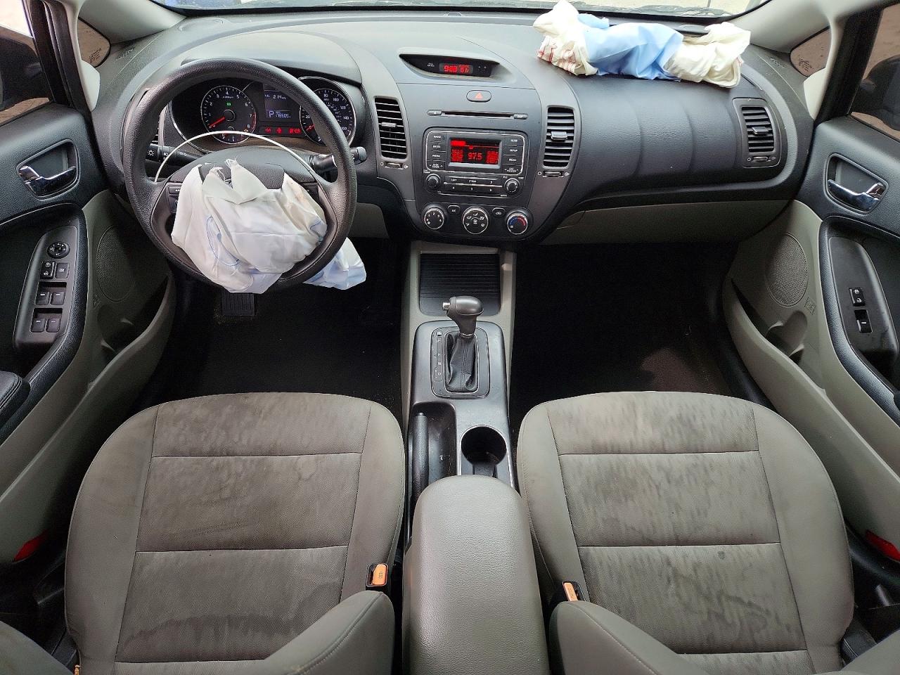 KIA FORTE 2015 — 9
