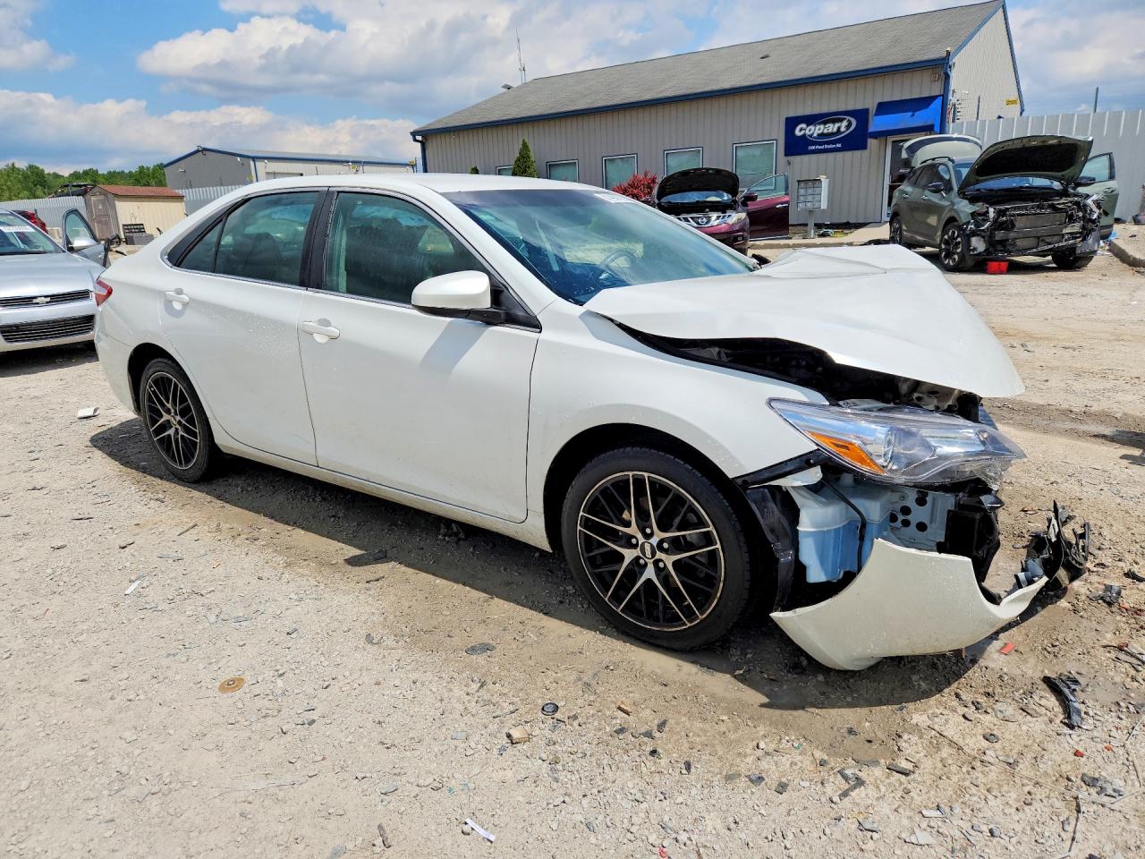 TOYOTA CAMRY 2015 — 5