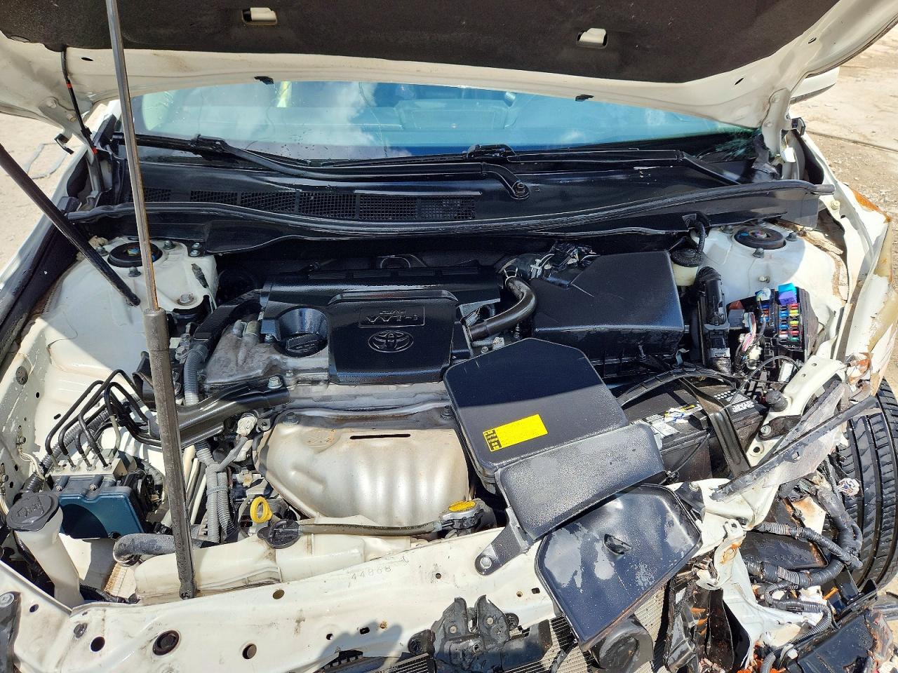 TOYOTA CAMRY 2015 — 12