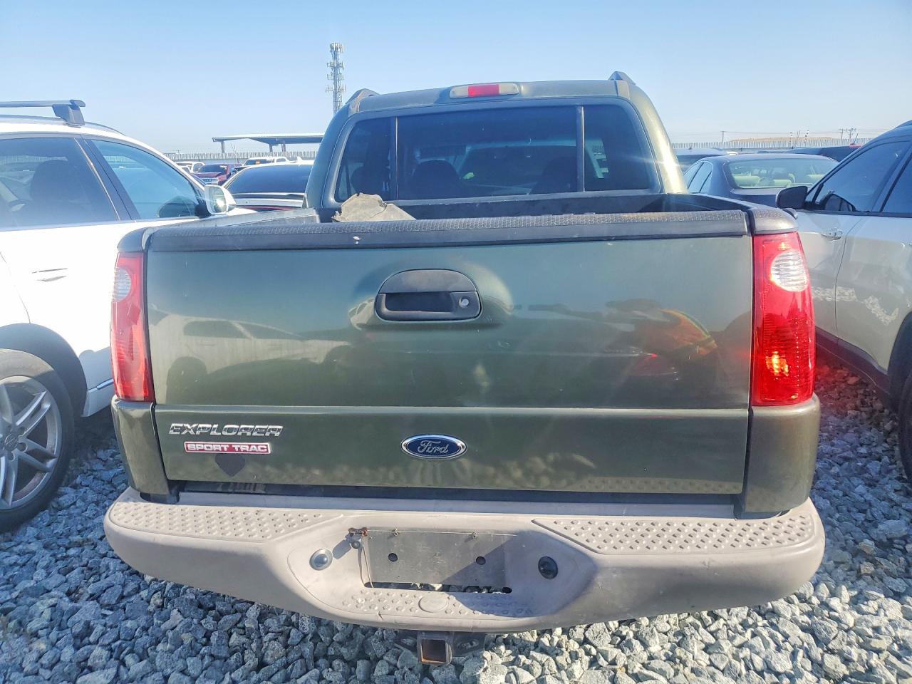 FORD EXPLORER SPORT TRAC 2001 — 7