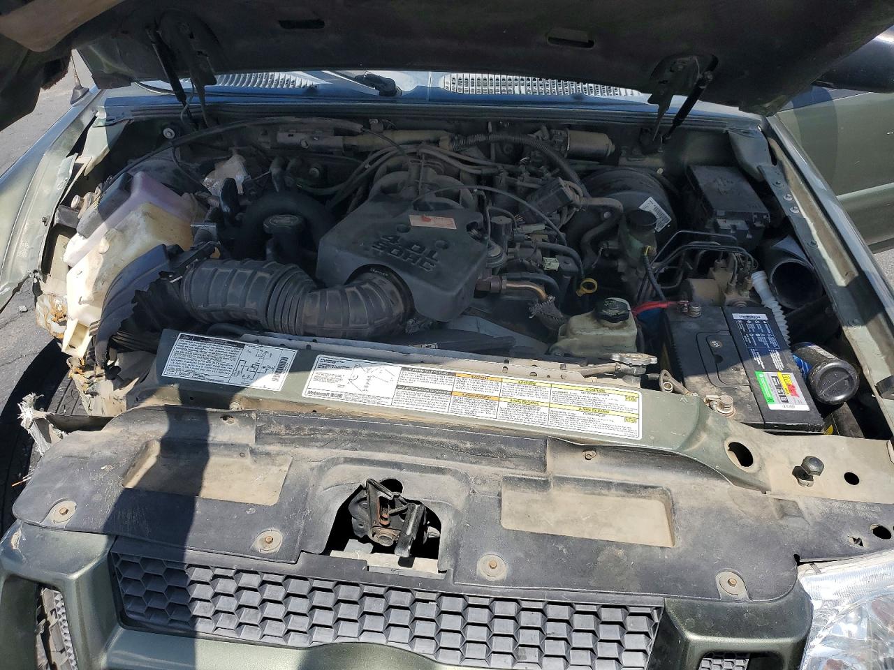 FORD EXPLORER SPORT TRAC 2001 — 12