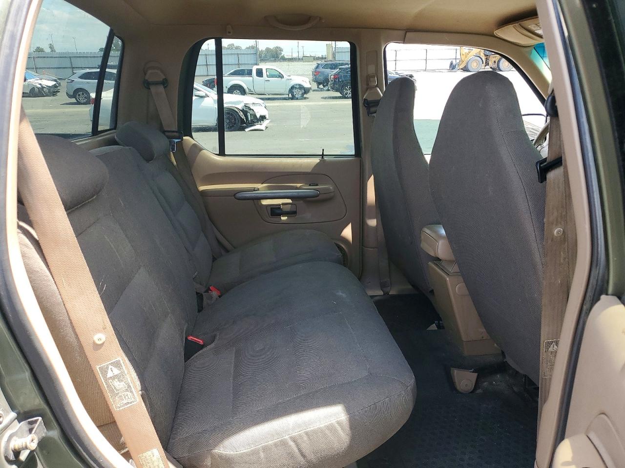 FORD EXPLORER SPORT TRAC 2001 — 11