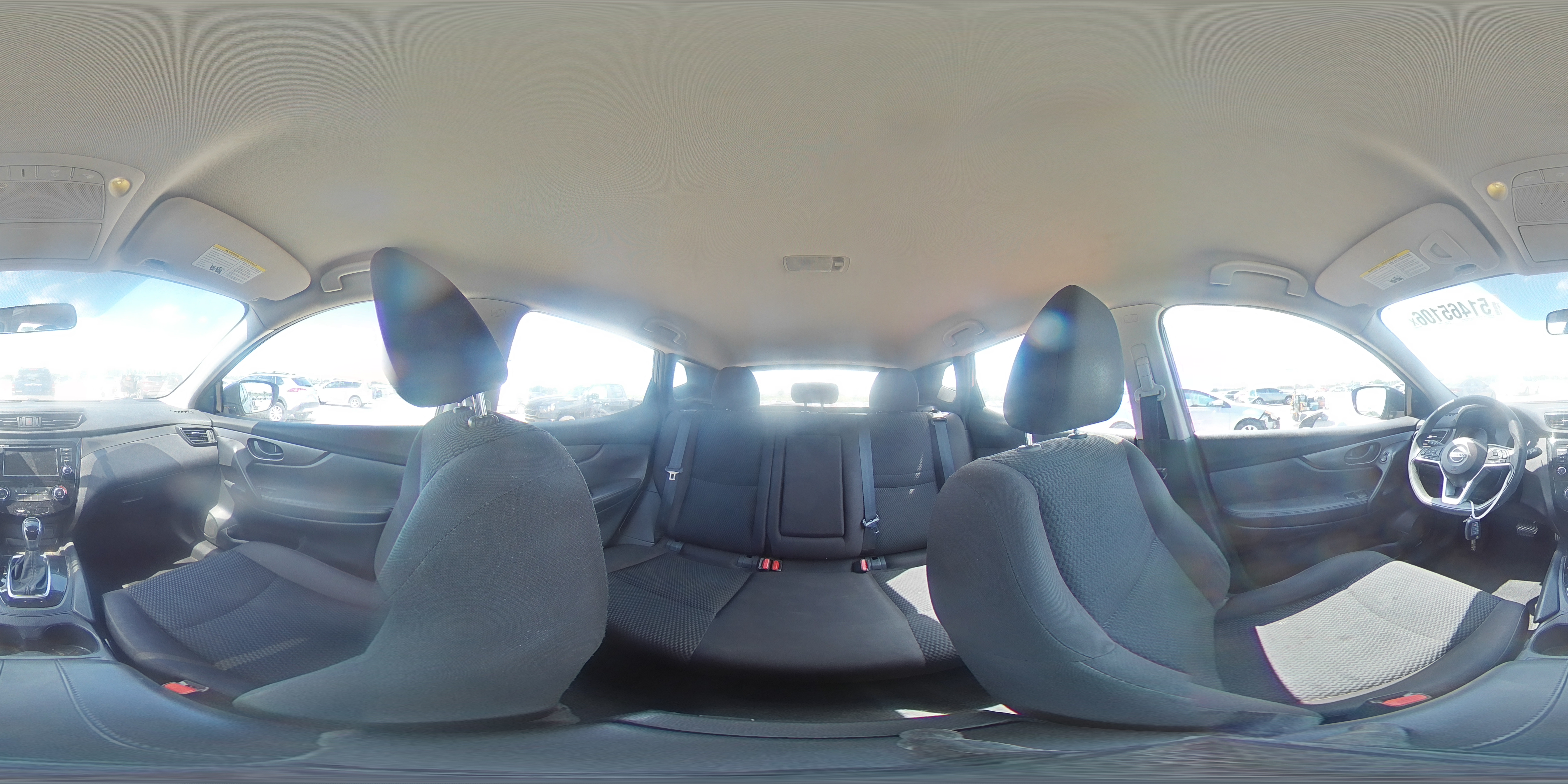 NISSAN ROGUE SPORT 2019 — 14