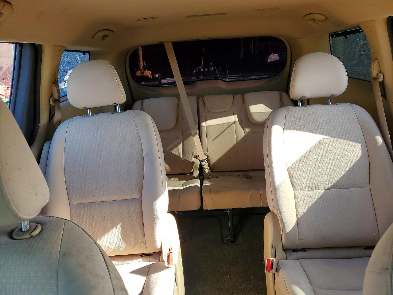 KIA SEDONA 2016 — 11
