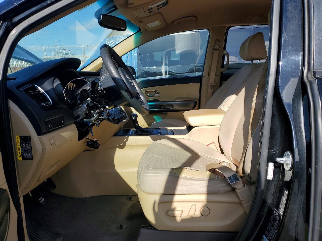 KIA SEDONA 2016 — 8