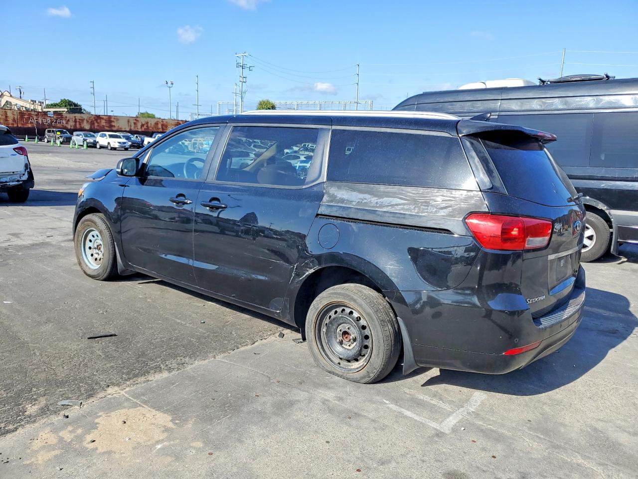 KIA SEDONA 2016 — 3