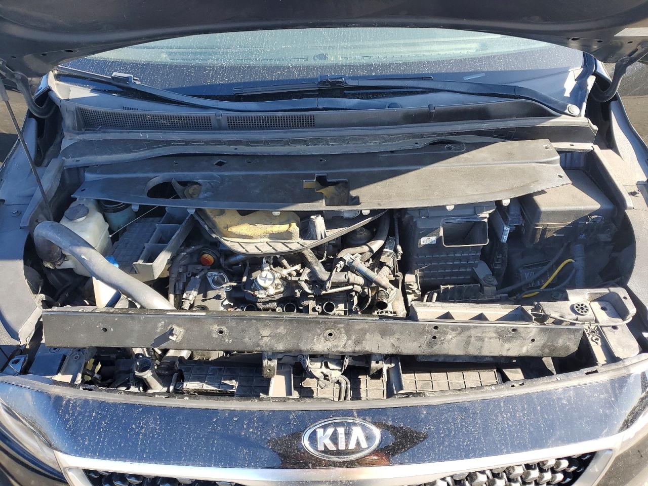 KIA SEDONA 2016 — 13