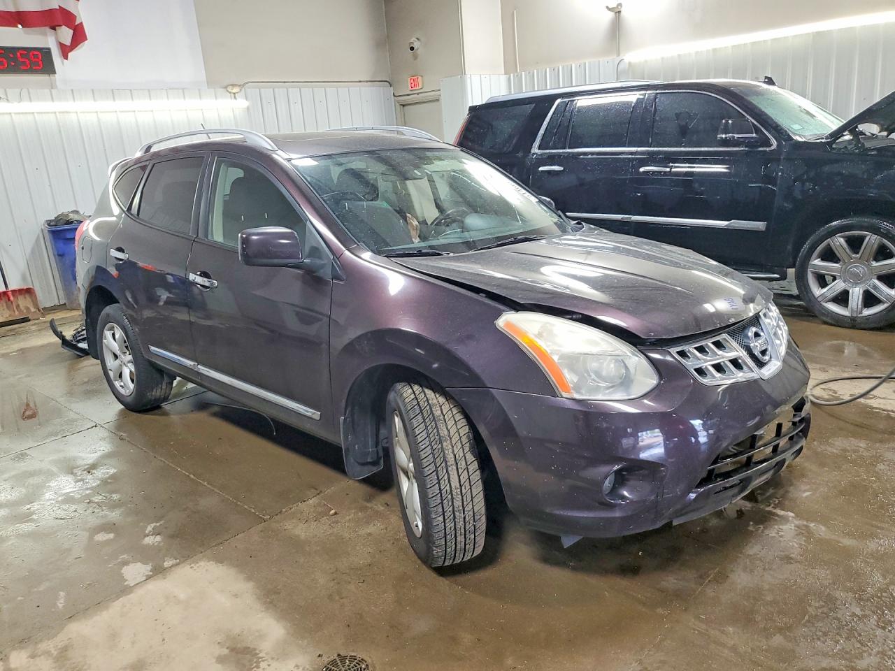 NISSAN ROGUE 2011 — 5