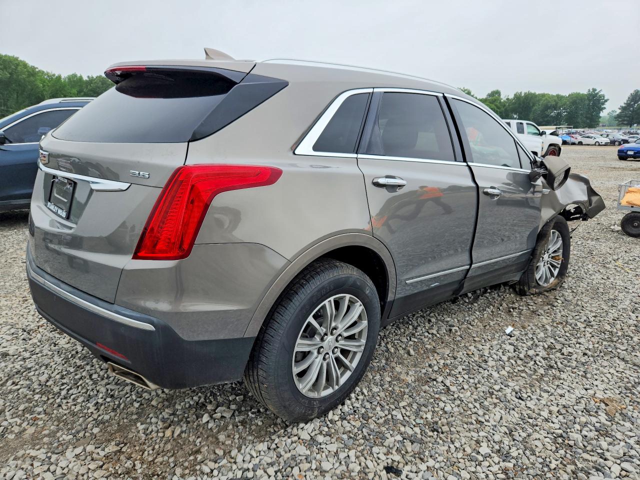CADILLAC XT5 2017 — 4