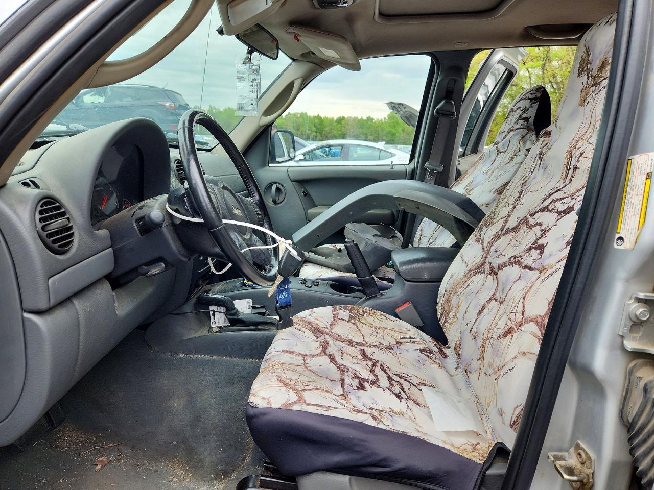 JEEP LIBERTY 2005 — 8