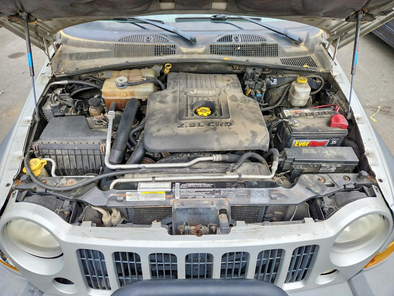 JEEP LIBERTY 2005 — 13