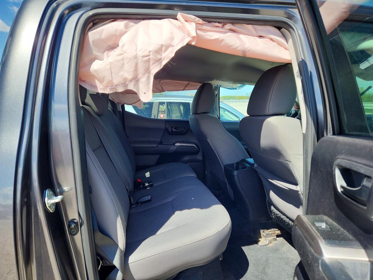 TOYOTA TACOMA 2021 — 11