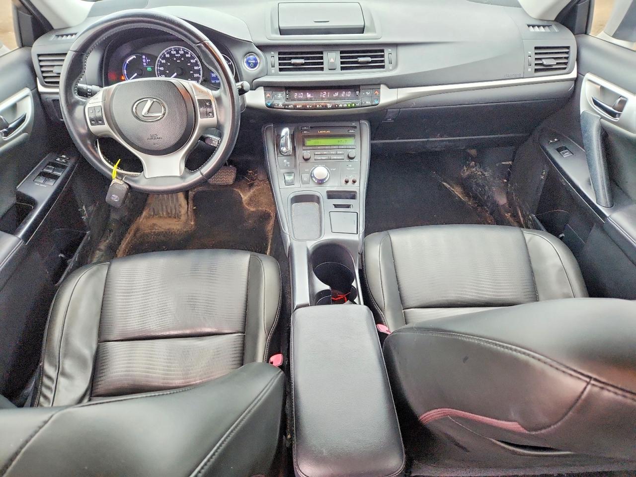LEXUS CT 2012 — 9