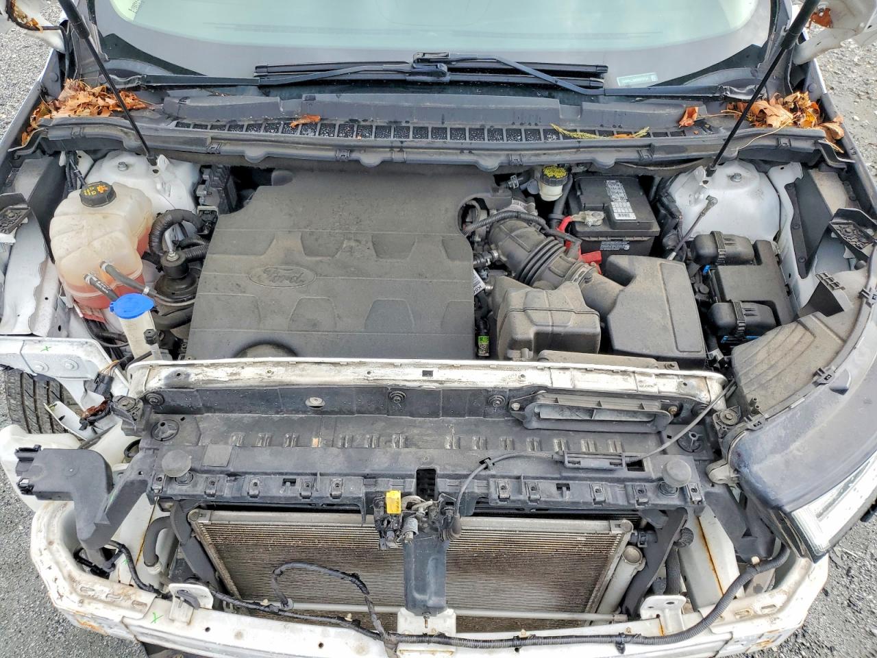 FORD EDGE 2016 — 13