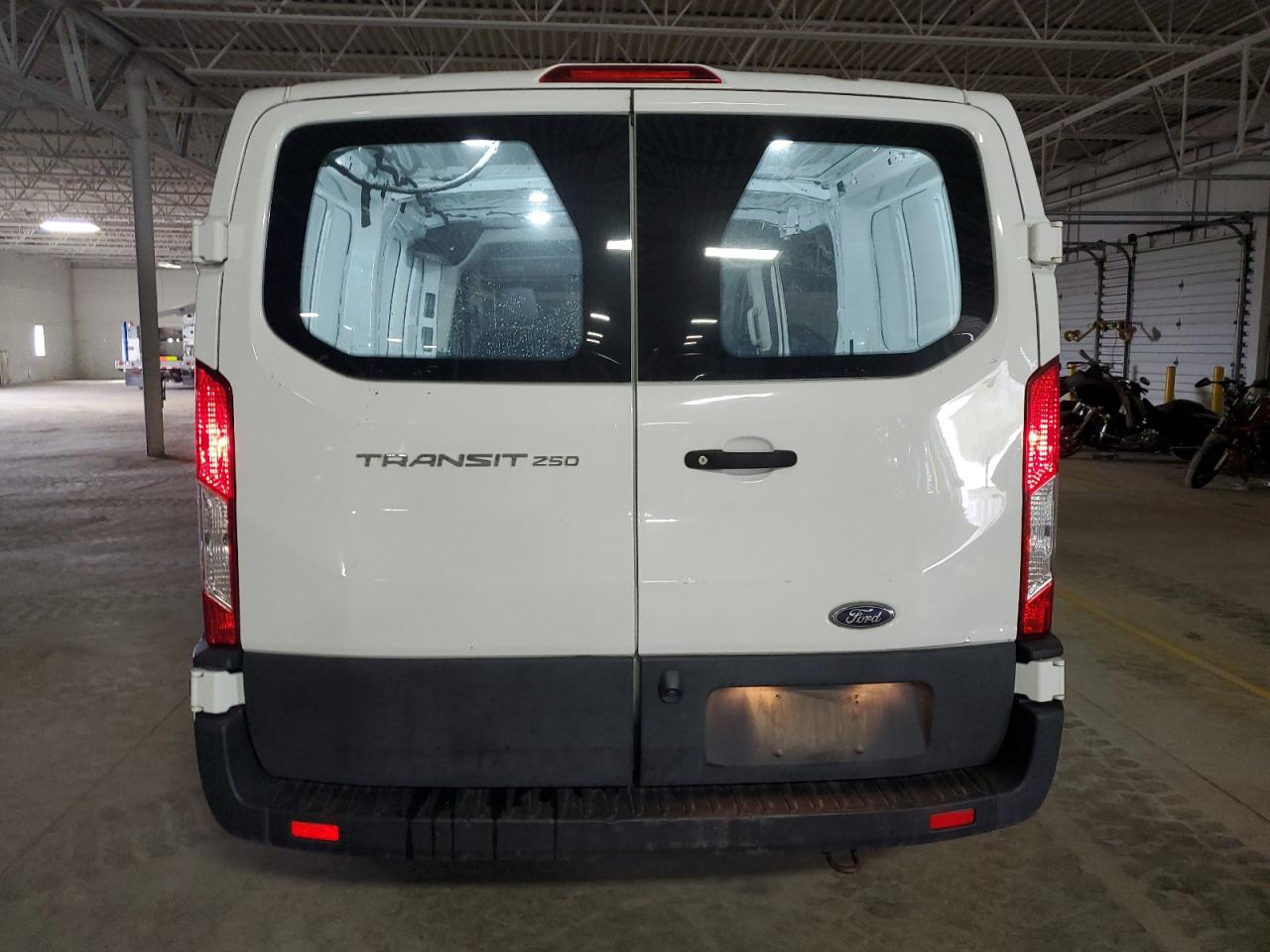 FORD TRANSIT 2020 — 7