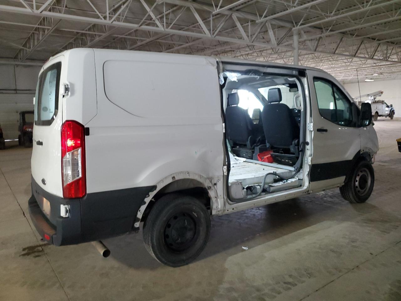 FORD TRANSIT 2020 — 4