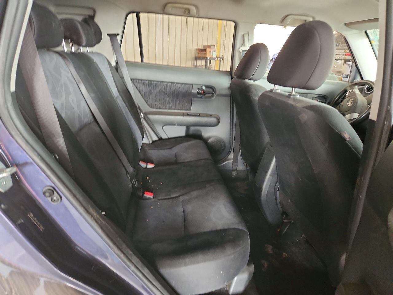 TOYOTA SCION 2011 — 11