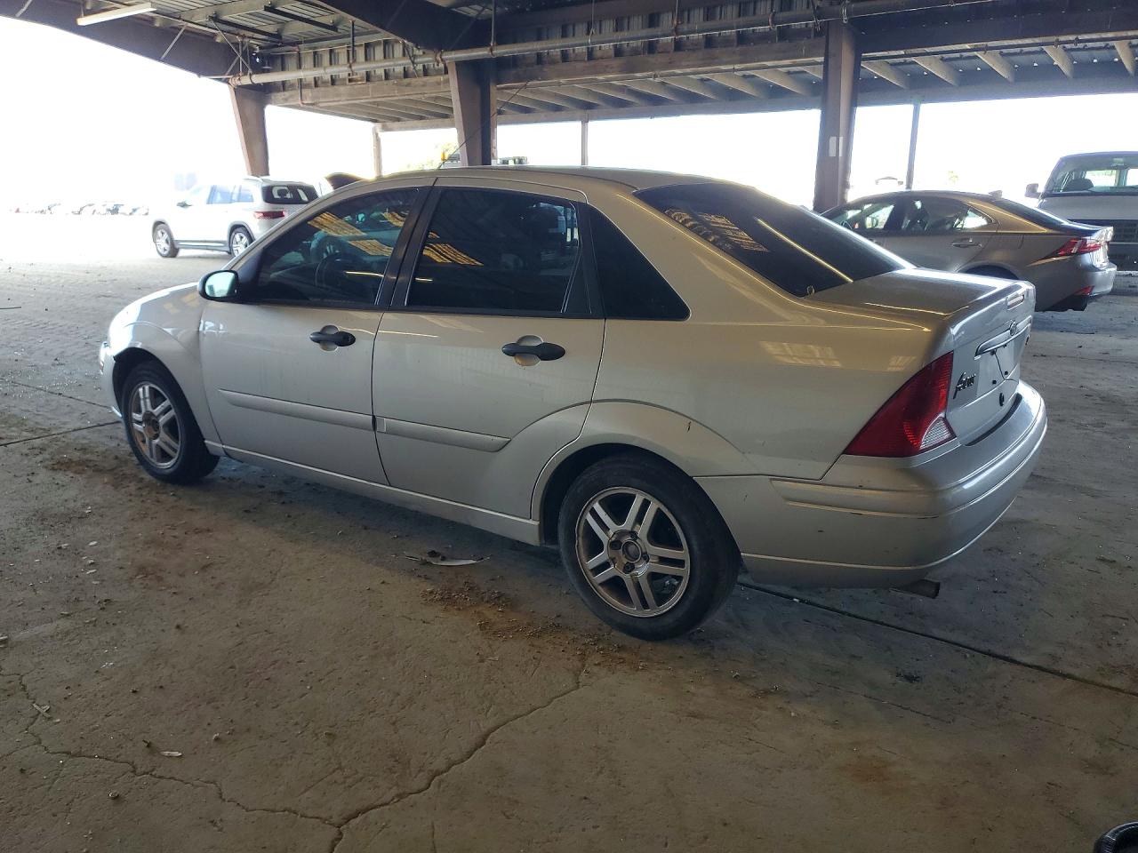 FORD FOCUS 2002 — 3